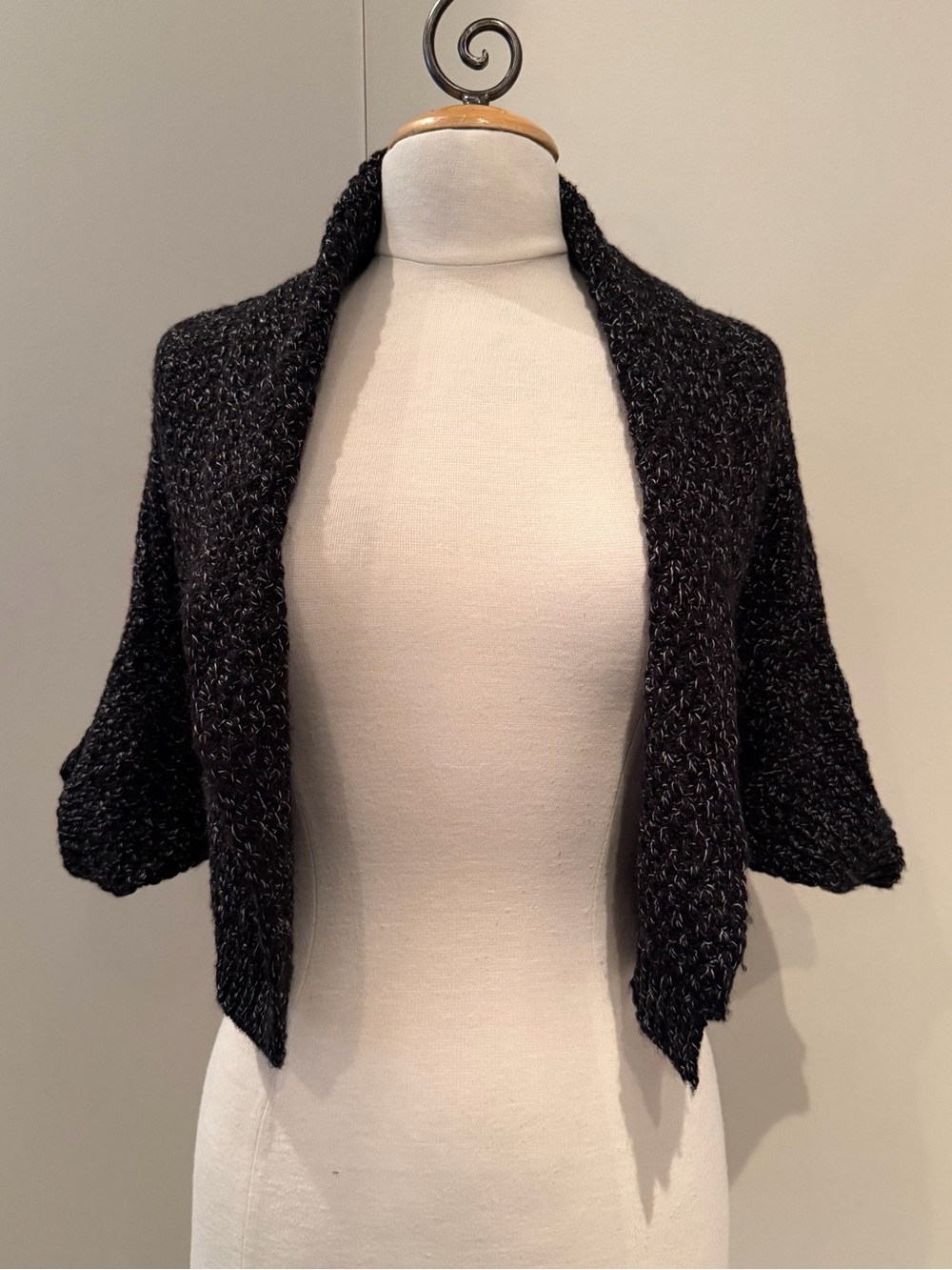 United Colors Of Benetton Black and White Marled Cropped Open-Front Knit Shrug